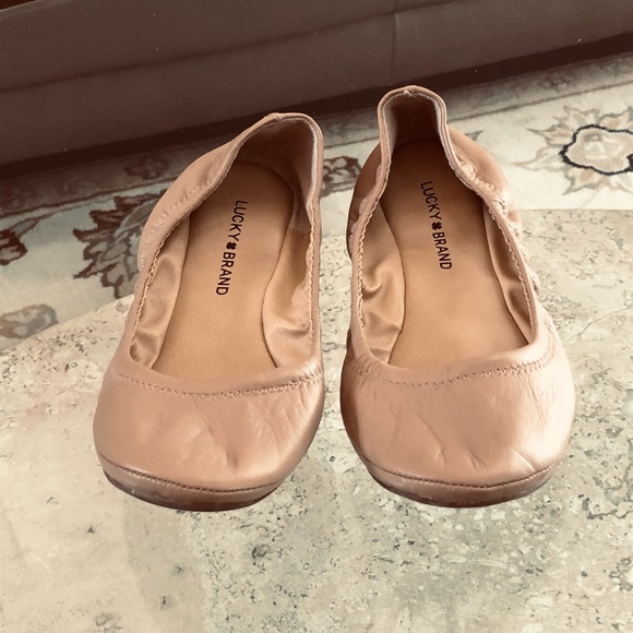 Lucky Brand, Women’s 9, Emmie, Soft Leather, Beige Ballerina Slip Ons, GUC - Picture 3 of 11